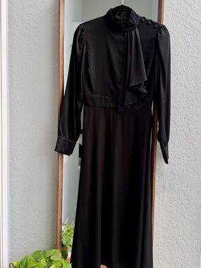 Alexia Admor Black Midi Dress with Neck Tie